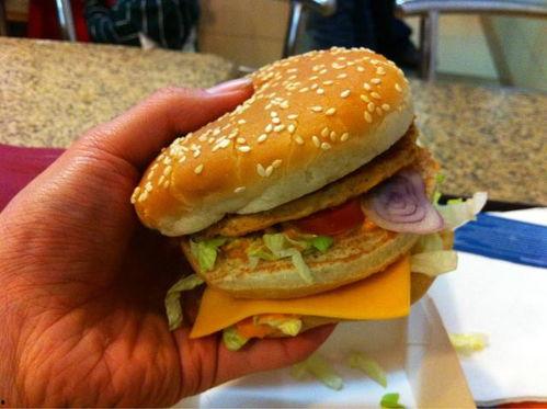 阿瓜吃汉堡,一场味蕾与视觉的完美邂逅