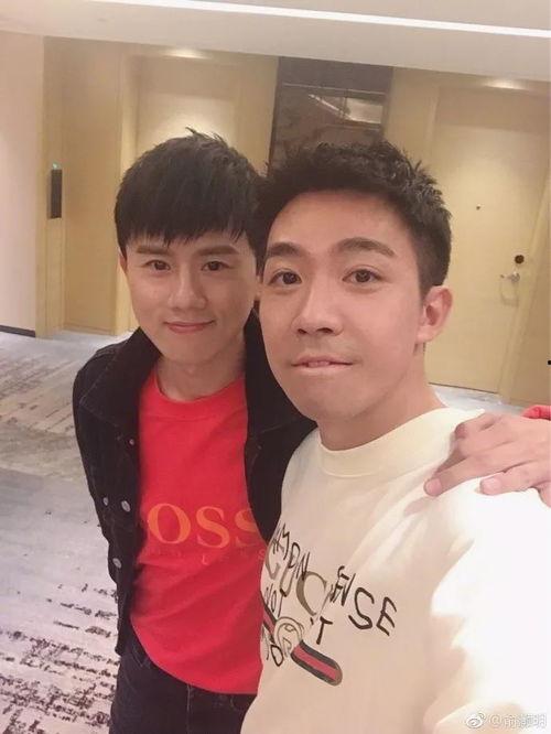 张杰吃瓜现场照片,揭秘娱乐圈幕后故事