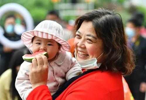 夏邑吃瓜群众,揭秘当地生活百态