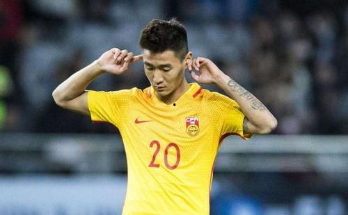 韦世豪吃瓜足球